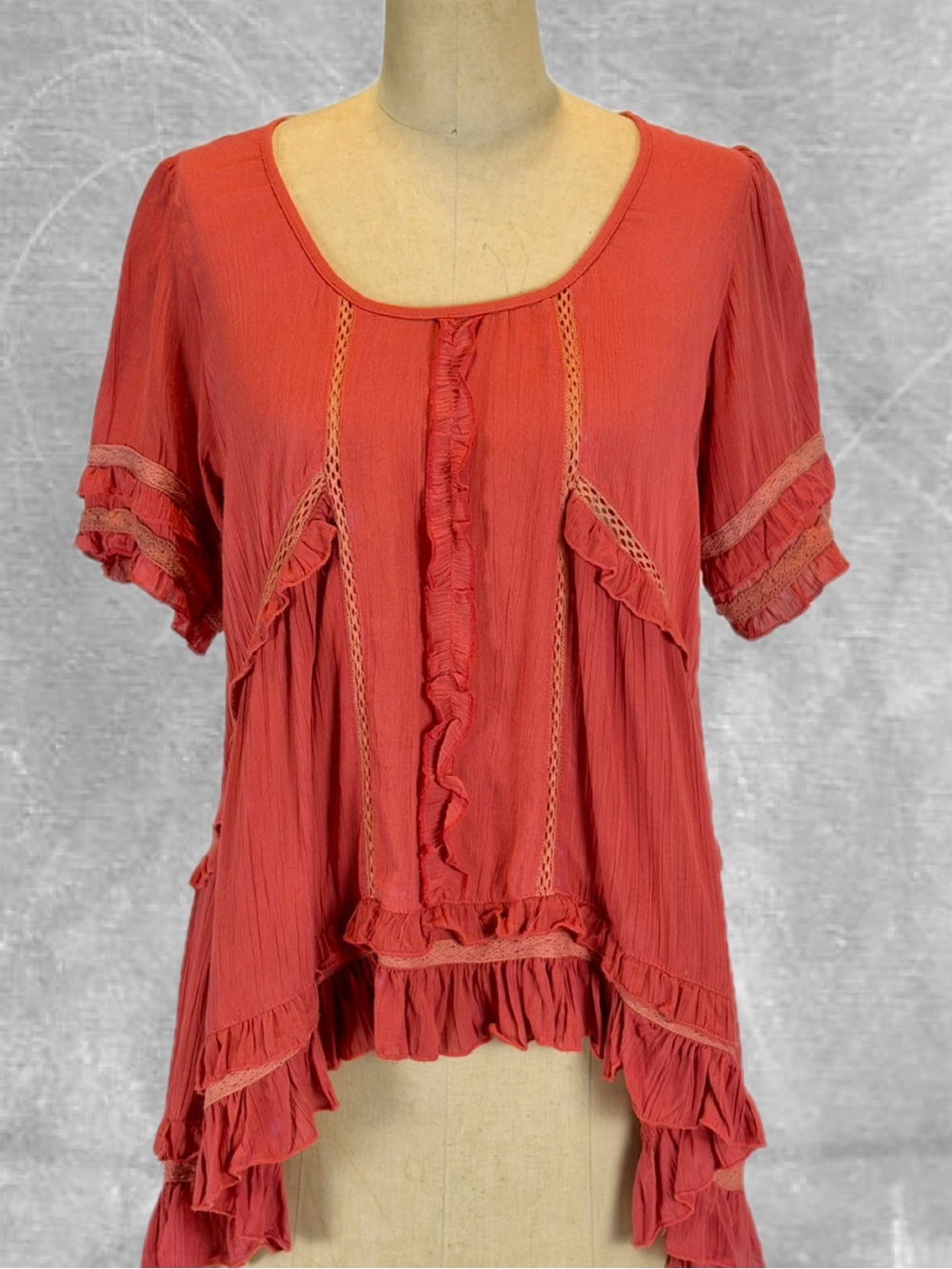 VINTAGE Bohemian coral ruffle top scoop neck orange Lagenlook crochet y2k fairy